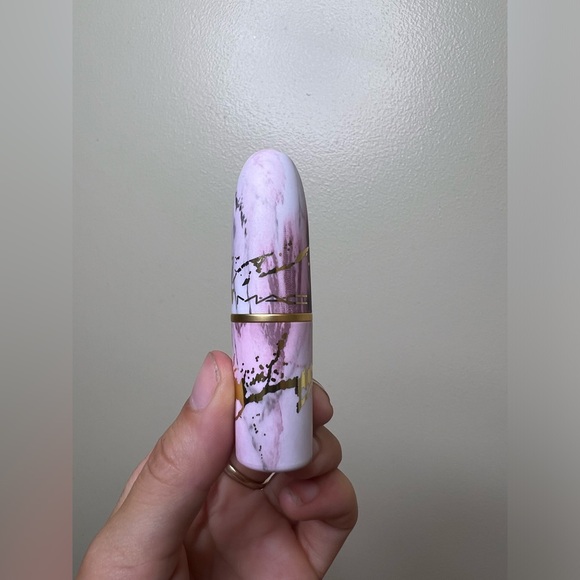 MAC | LE Electric Wonder Collection Lipstick in The Naturalist - Picture 11 of 13